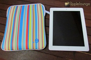 be.ez LA robe Allure Estival per nuovo iPad 2012 (Special Edition), second skin affiancata al Nuovo iPad - TheAppleLounge.com