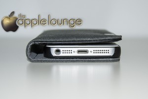 moshi overture for iPhone 5 (Falcon Gray), particolare della custodia (02) - TheAppleLounge.com